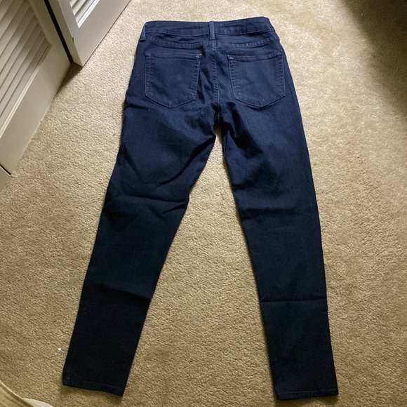 just black dark wash stretchy blue jeans- 25 petite- never worn - Picture 3 of 3